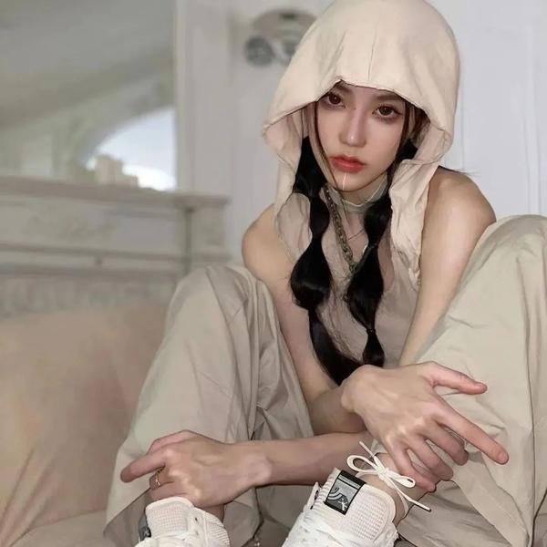 不装了,我比英雄还强